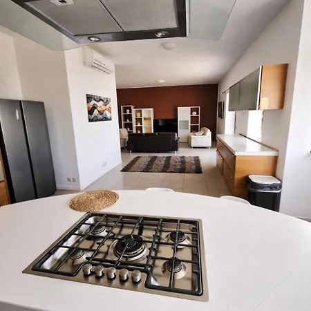 Spacious Swieqi For Families Groups Close To Paceville And St Julians