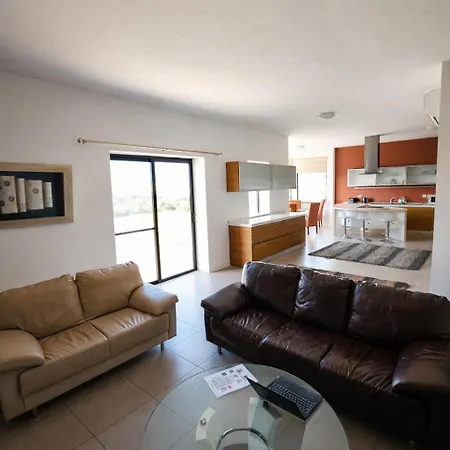 Daire Spacious Swieqi For Families Groups Close To Paceville And St Julians *